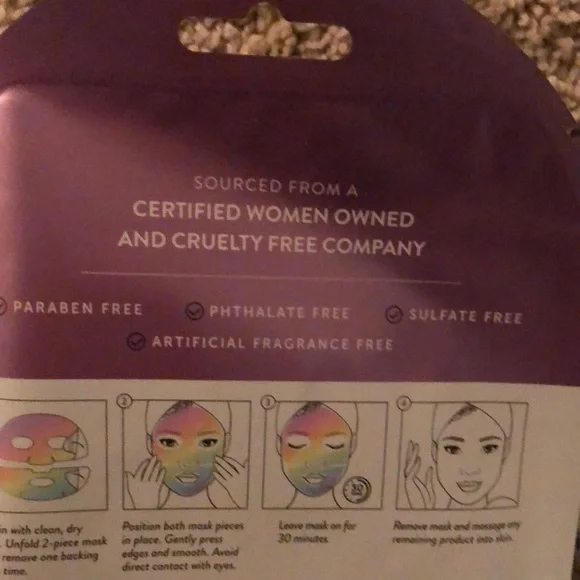 **FREE** Modern Expressions Mask - Hydrate & Glow - Picture 5 of 8